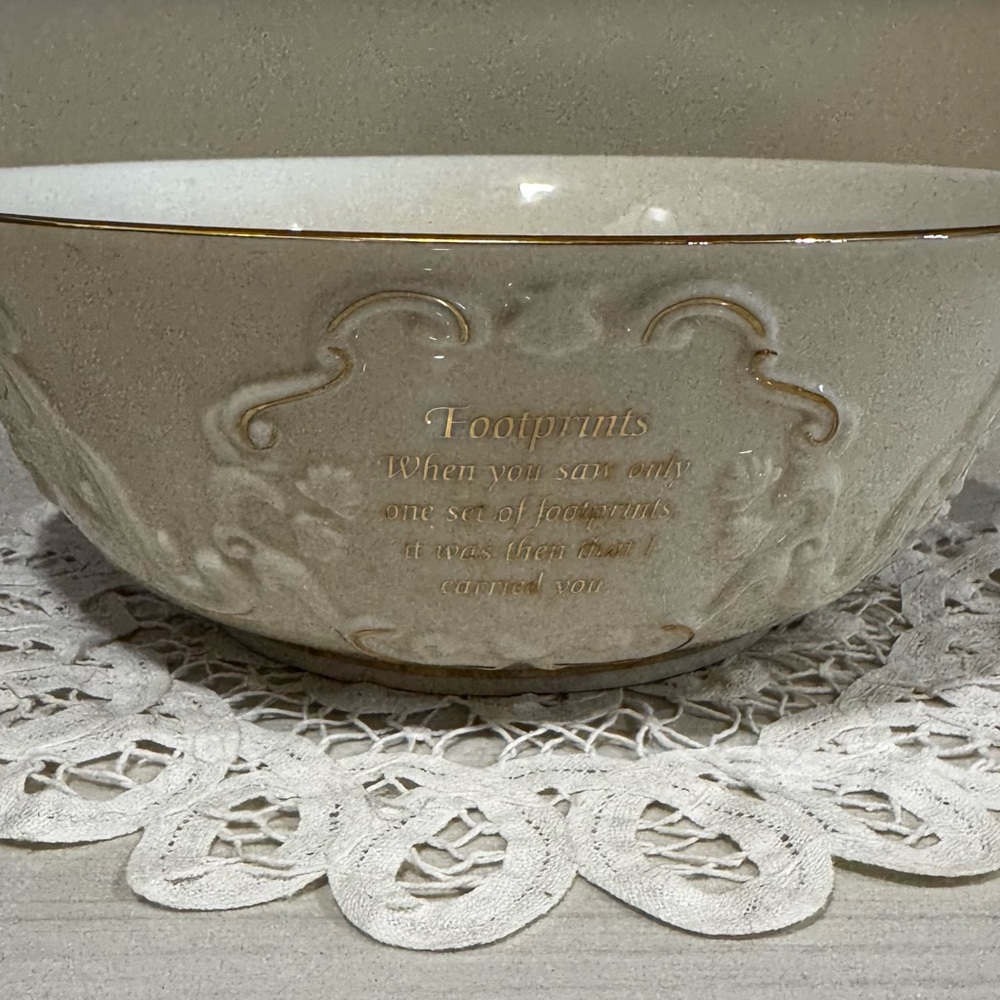 Lenox Footprints Inspirational Plate with Gold and Brown Text